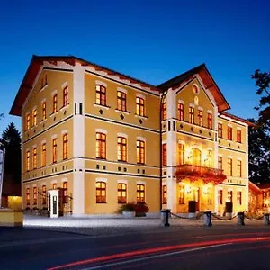 & Restaurant Waldschloss Passavia